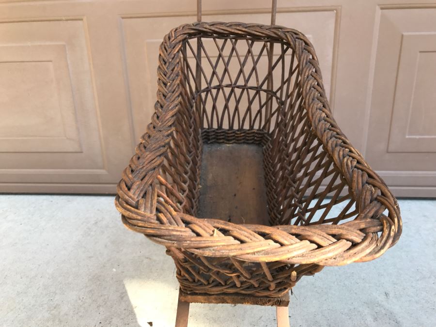 Antique Child's Stroller Made Of Wicker And Metal [Photo 10]