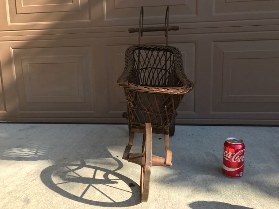 Antique Child's Stroller Made Of Wicker And Metal [Photo 8]