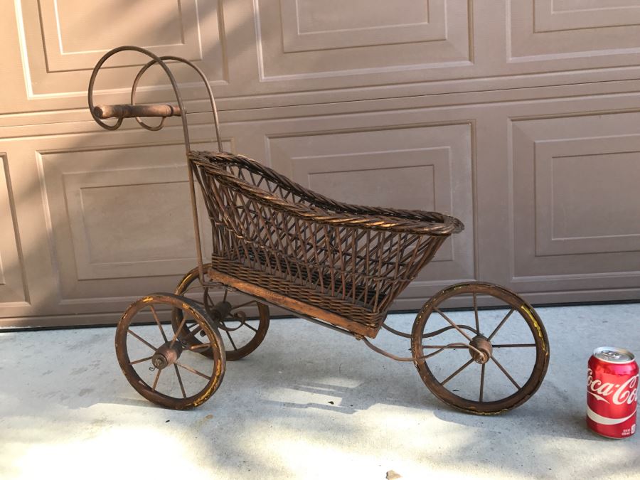 Antique Child's Stroller Made Of Wicker And Metal [Photo 2]