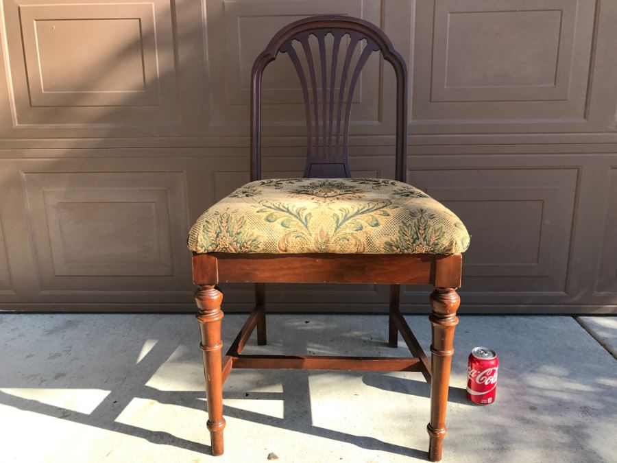 Vintage Upholstered Wooden Chair [Photo 3]