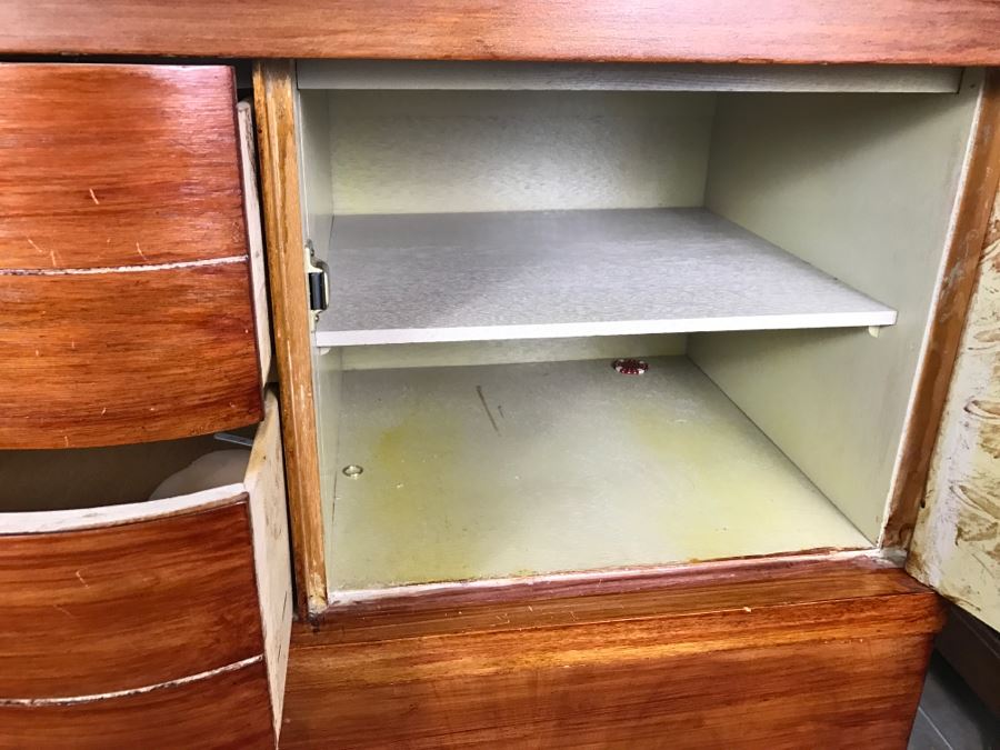 Painted Mid-Century Modern 5 Drawer Chest Of Drawers Dresser By L.A. Period Furniture [Photo 6]