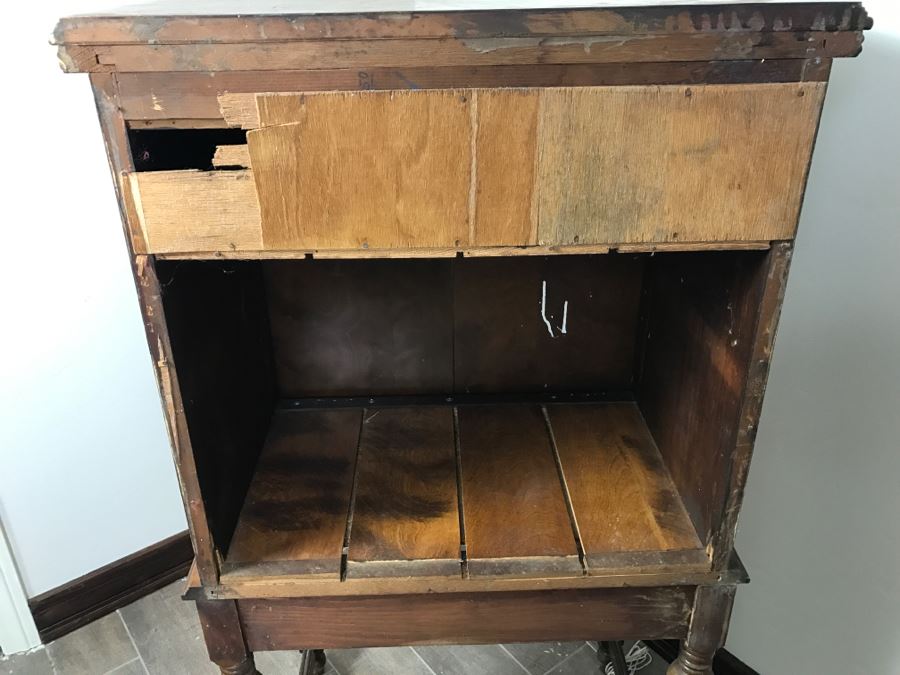 Vintage Music Cabinet (Empty) [Photo 12]