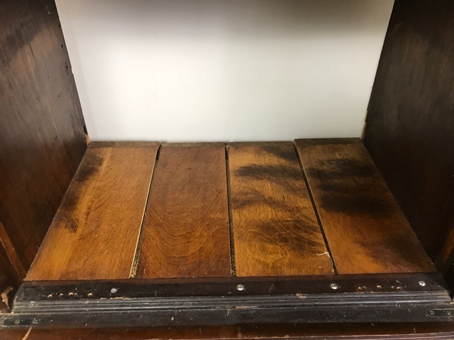 Vintage Music Cabinet (Empty) [Photo 9]