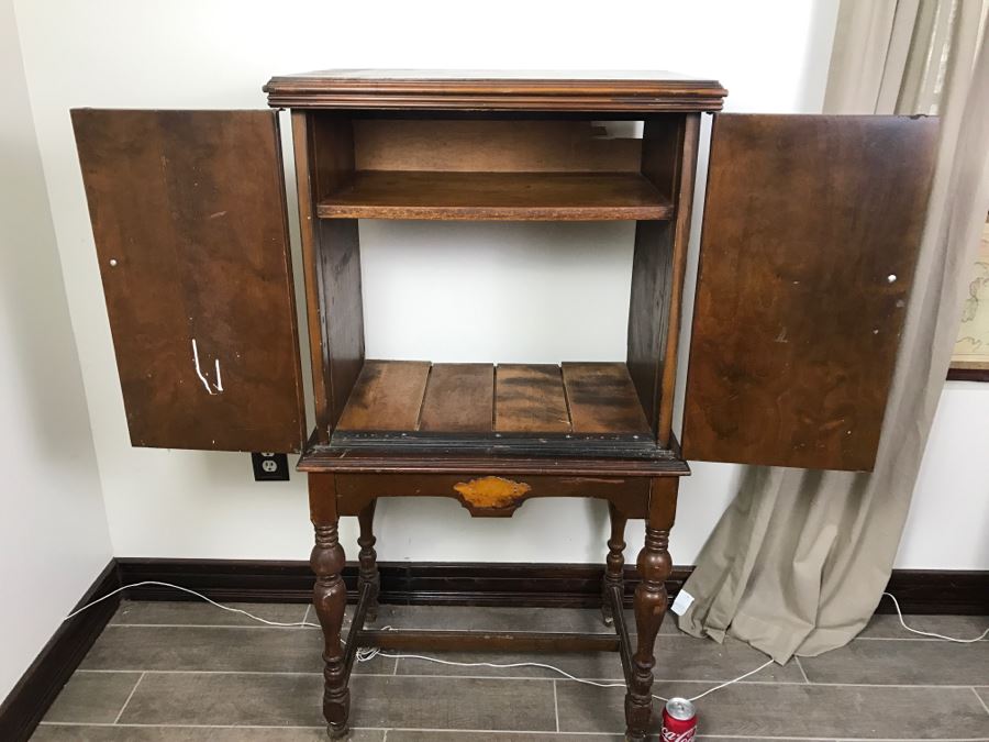 Vintage Music Cabinet (Empty) [Photo 6]