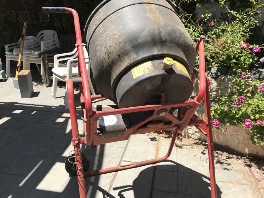 Red Lion Big Cat Portable Cement Mixer [Photo 11]