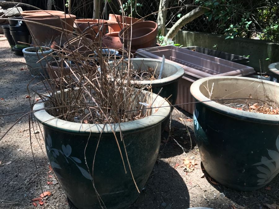 Huge Outdoor Plant Pot Lot - Over 24 Pots - See All Photos [Photo 18]