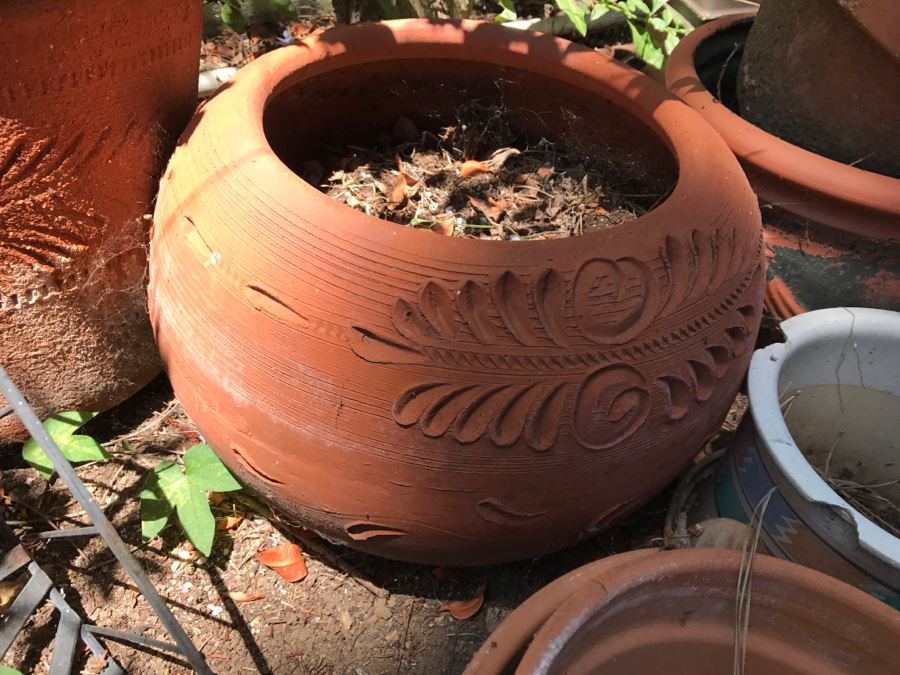 Huge Outdoor Plant Pot Lot - Over 24 Pots - See All Photos [Photo 10]