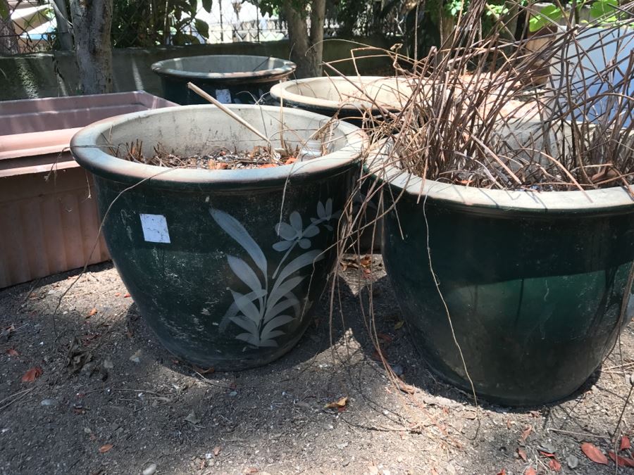Huge Outdoor Plant Pot Lot - Over 24 Pots - See All Photos [Photo 12]