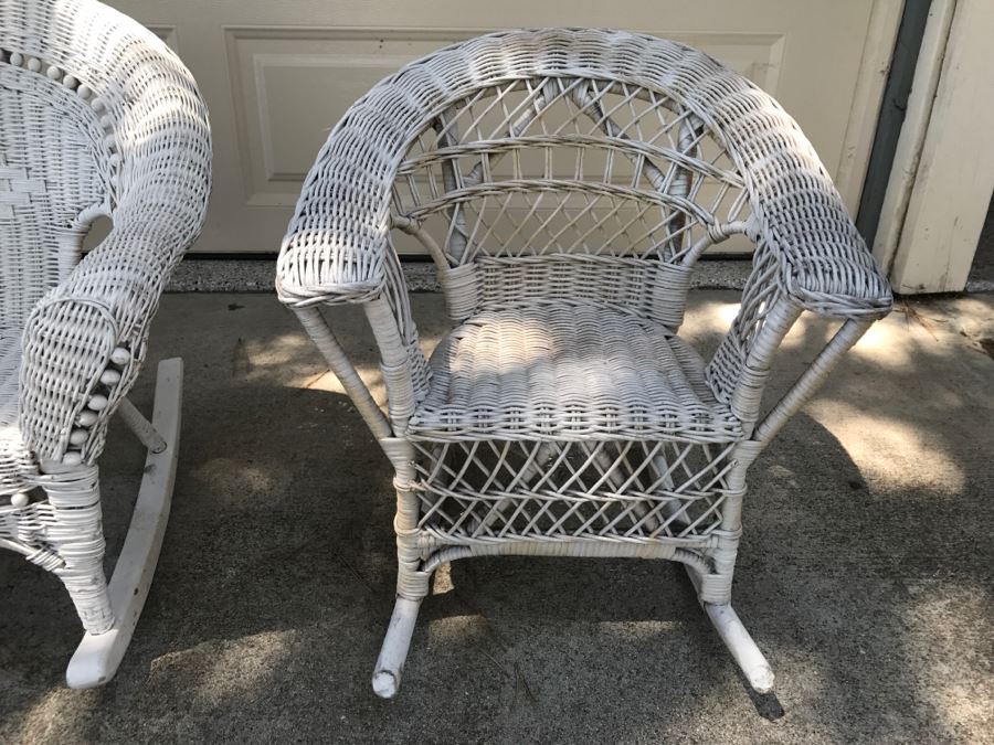Set Of 3 Child's White Wicker Rocking Chairs [Photo 4]