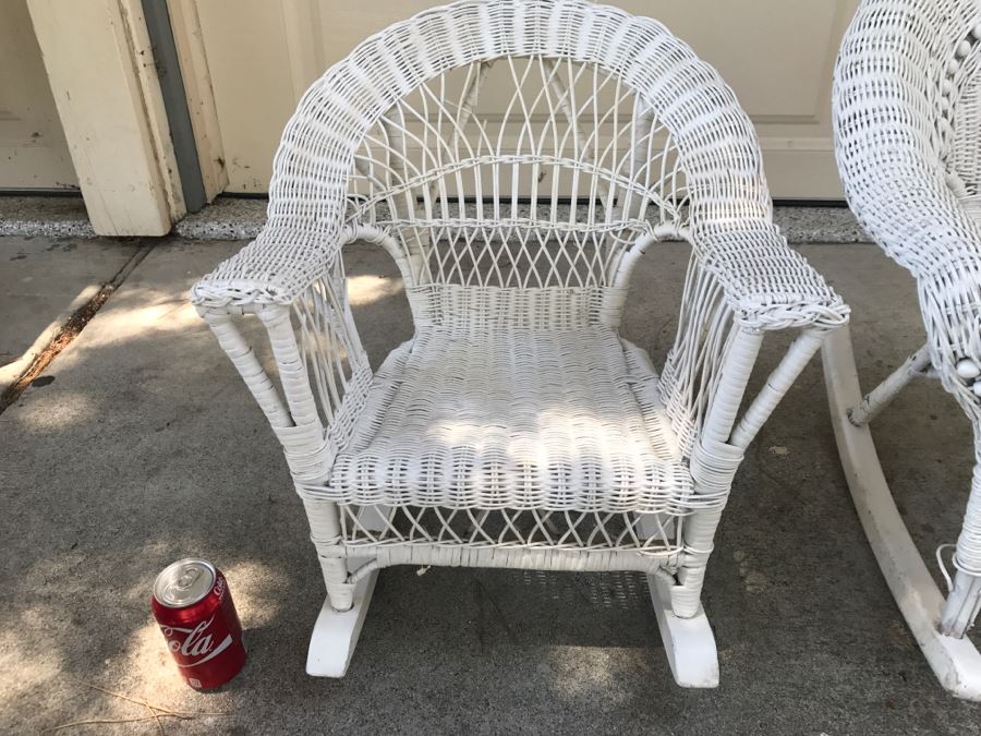 Set Of 3 Child's White Wicker Rocking Chairs [Photo 3]