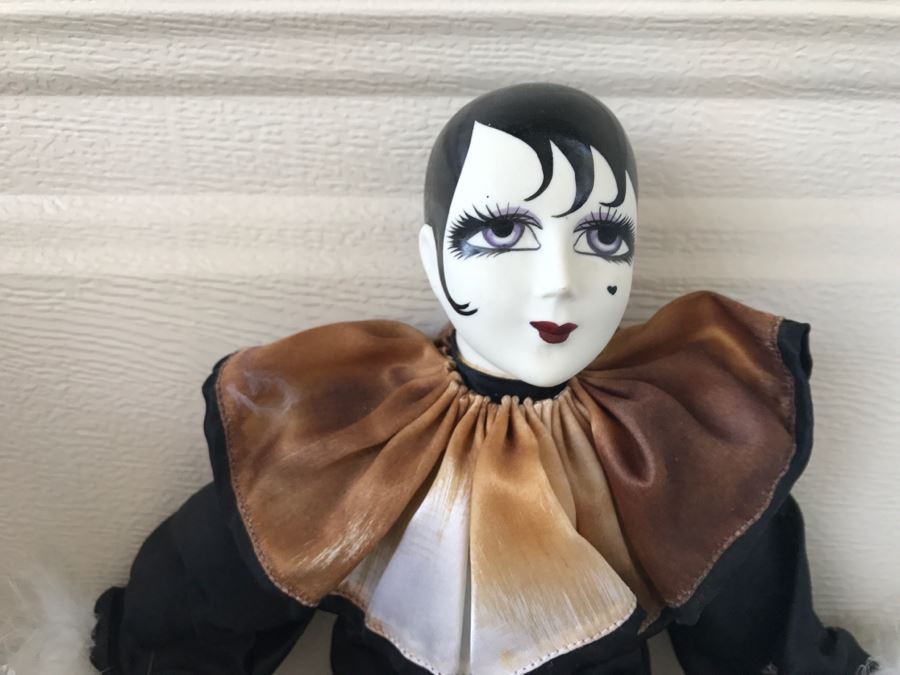 Collection Of 4 Dolls - 3 Dolls Are Ashton-Drake Galleries Dolls [Photo 8]