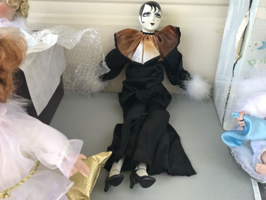 Collection Of 4 Dolls - 3 Dolls Are Ashton-Drake Galleries Dolls [Photo 7]
