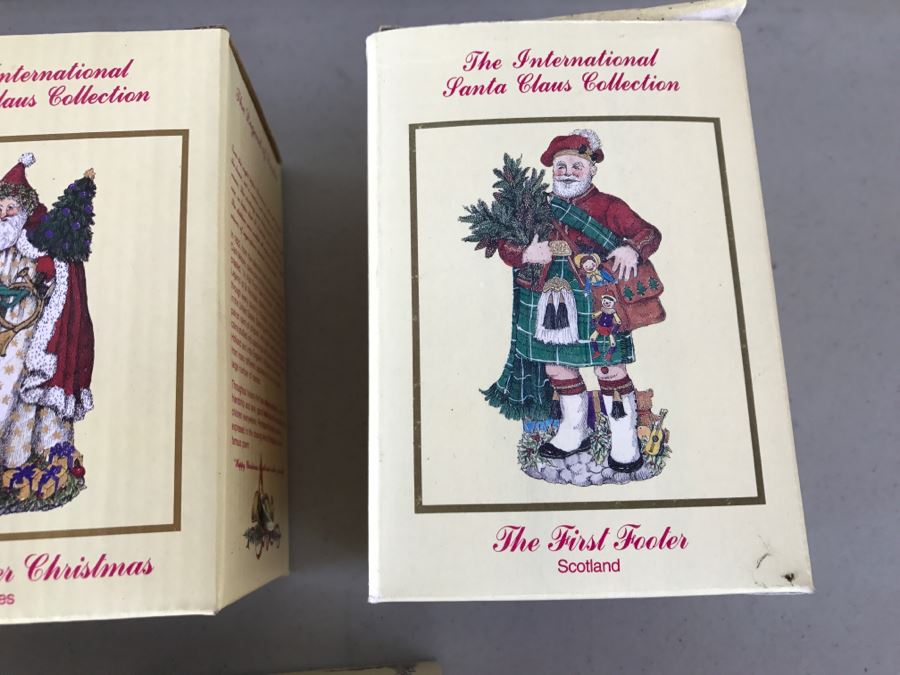 Set Of 13 The International Santa Claus Collection Decorations In Boxes [Photo 6]