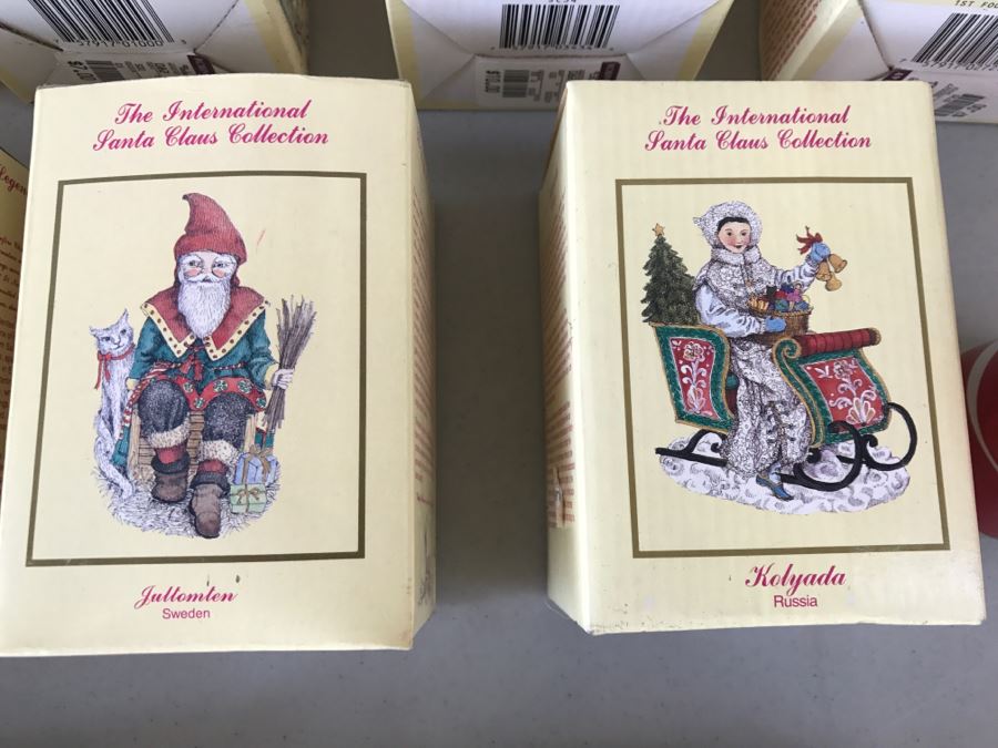 Set Of 13 The International Santa Claus Collection Decorations In Boxes [Photo 7]