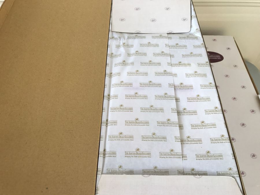 Set Of 5 The Ashton-Drake Galleries Dolls In Original Boxes [Photo 4]