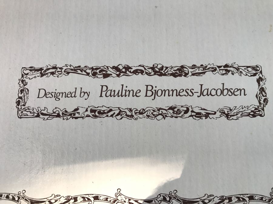Pair Of Dolls By Pauline Bjonness-Jacobsen In Original Boxes [Photo 4]