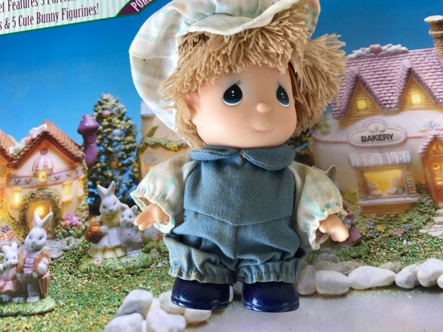 Porcelain Easter Village Set Plus Precious Moments Doll [Photo 8]