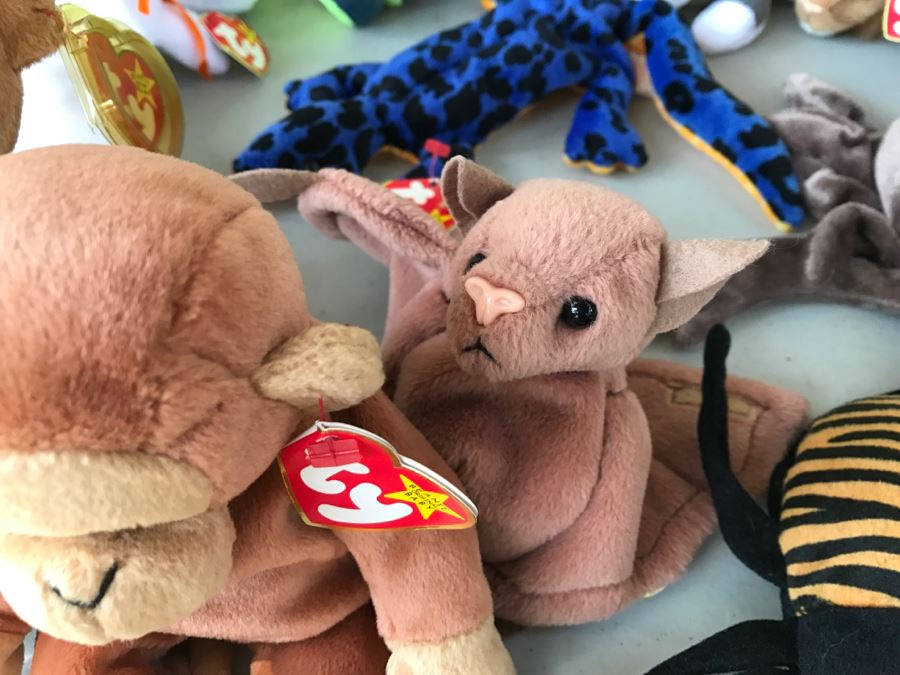 Huge Collection Of Ty Beanie Baby Dolls [Photo 25]