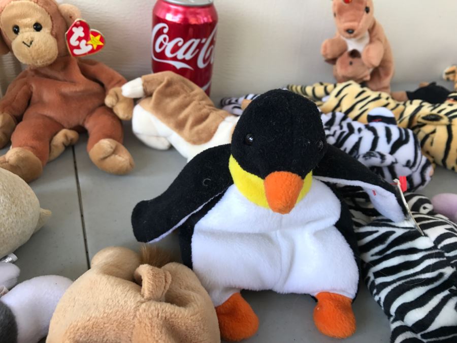 Huge Collection Of Ty Beanie Baby Dolls [Photo 31]