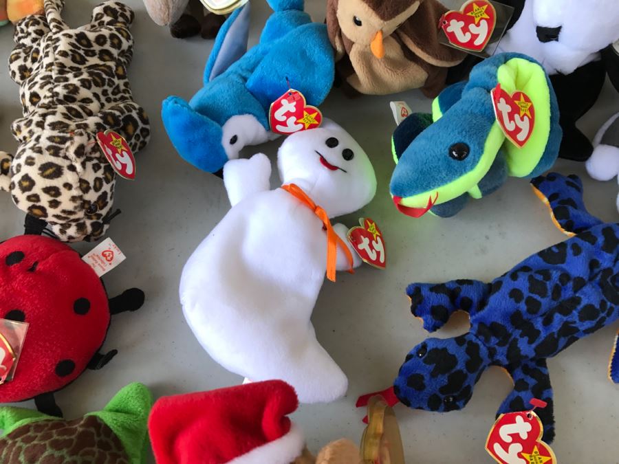 Huge Collection Of Ty Beanie Baby Dolls [Photo 20]
