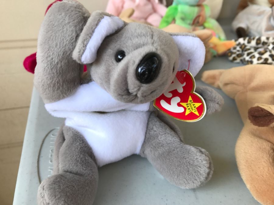 Huge Collection Of Ty Beanie Baby Dolls [Photo 8]