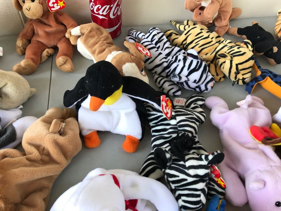 Huge Collection Of Ty Beanie Baby Dolls [Photo 37]