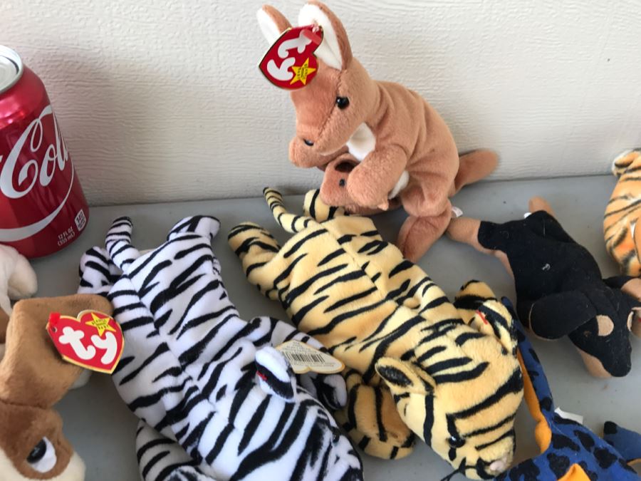 Huge Collection Of Ty Beanie Baby Dolls [Photo 38]