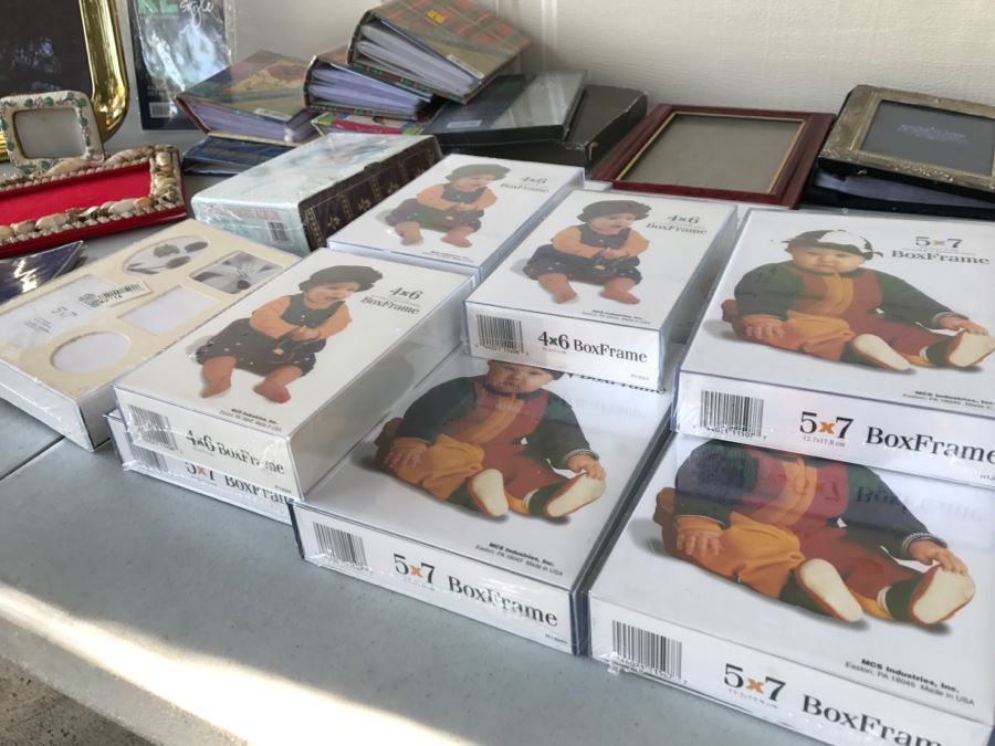 Collection Of Picture Frames [Photo 7]