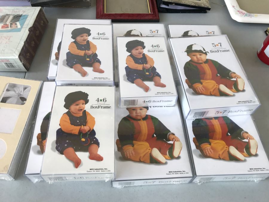 Collection Of Picture Frames [Photo 3]