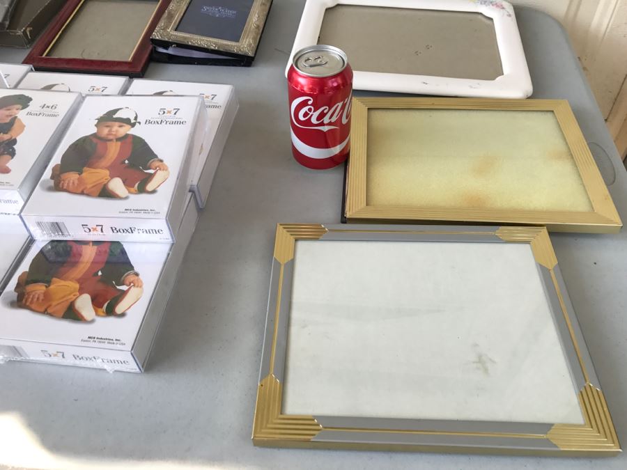 Collection Of Picture Frames [Photo 6]