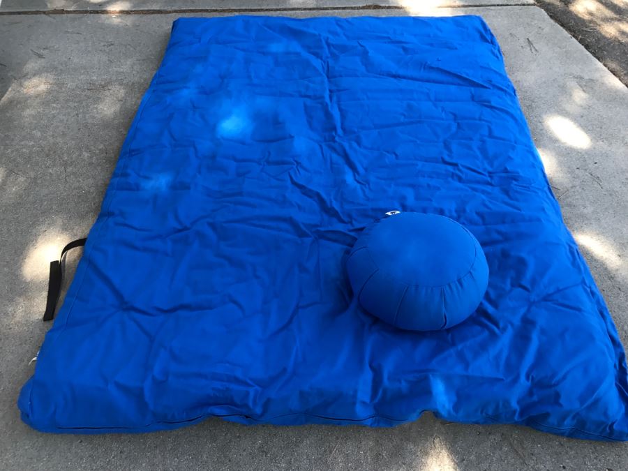 Blue Lotus Yoga Thai Massage Mat - Note Small Tear In Canvas That Needs Patching