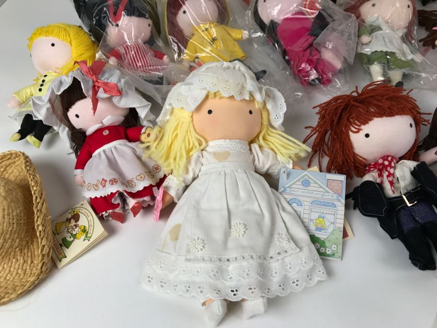 Large Collection Of Joan Walsh Anglund Pocket Dolls - See All Photos [Photo 21]