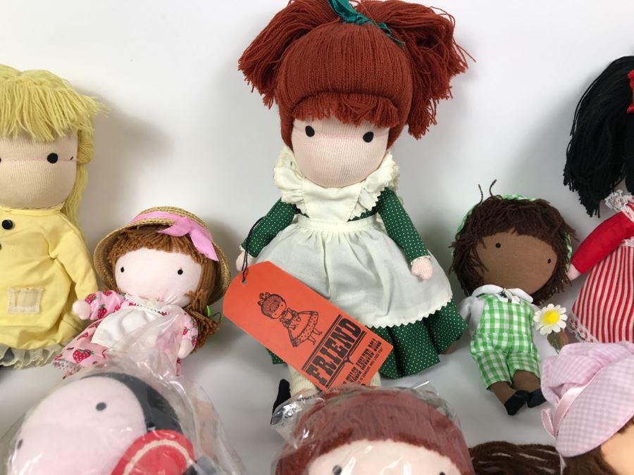 Large Collection Of Joan Walsh Anglund Pocket Dolls - See All Photos [Photo 14]