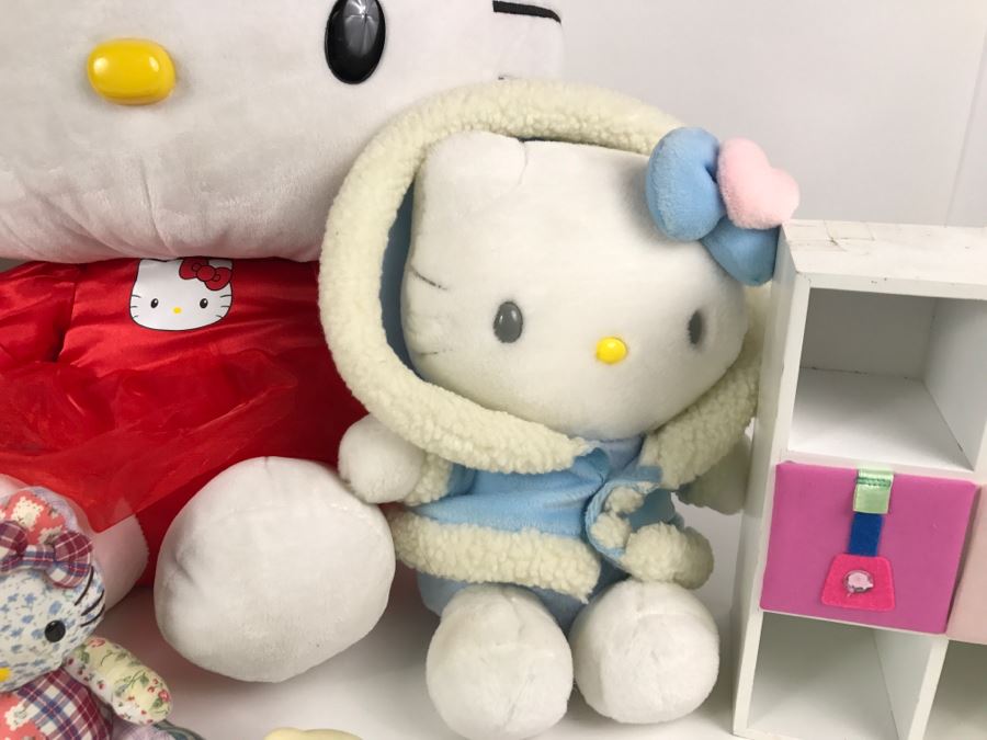 Huge Hello Kitty Lot With Plush Toys And New Hello Kitty Watch [Photo 4]