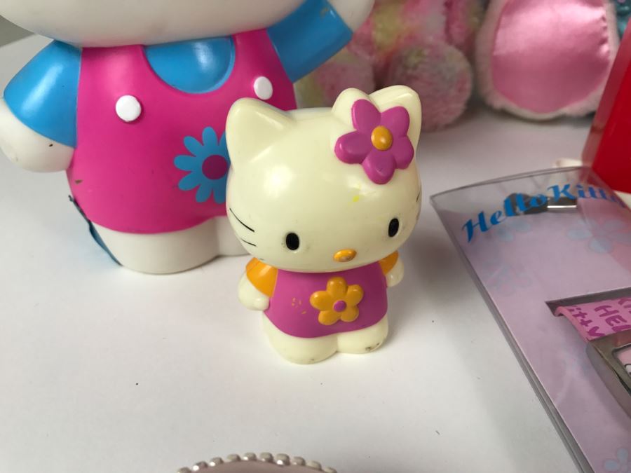 Huge Hello Kitty Lot With Plush Toys And New Hello Kitty Watch [Photo 9]