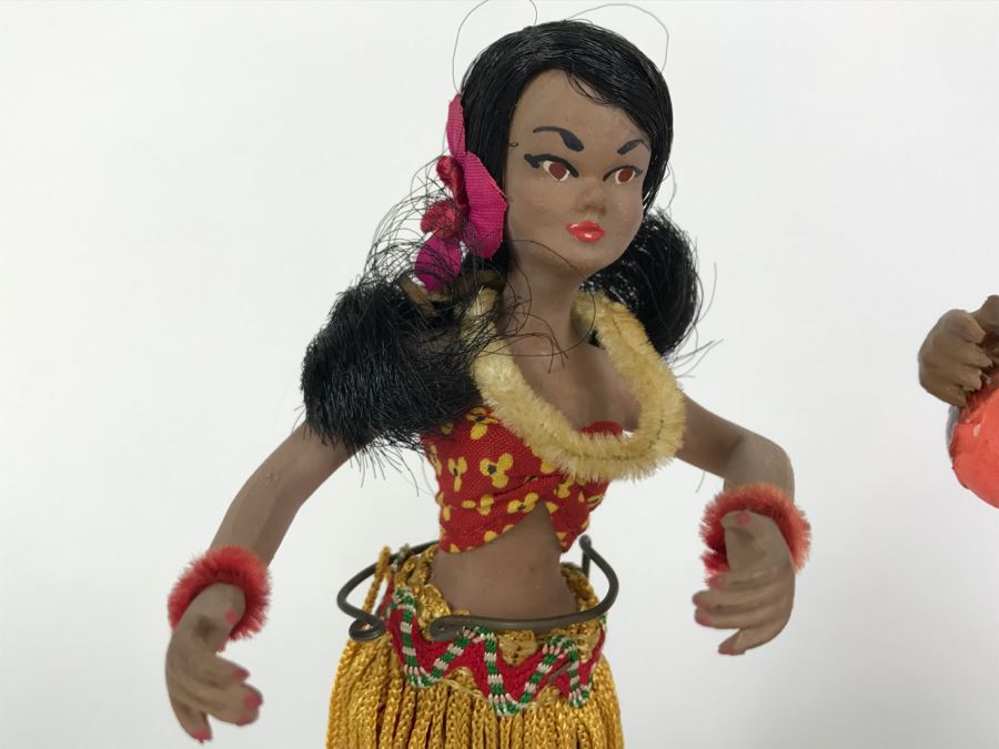 Vintage Hawaiian Hula Girl And Matching Hawaiian Male Doll [Photo 5]