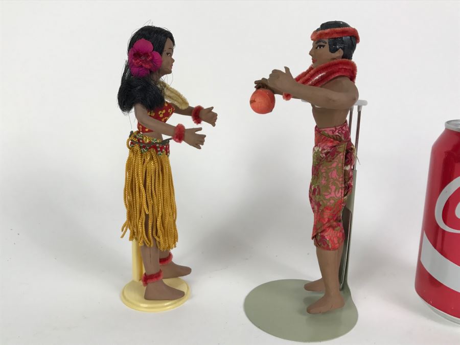 Vintage Hawaiian Hula Girl And Matching Hawaiian Male Doll [Photo 12]