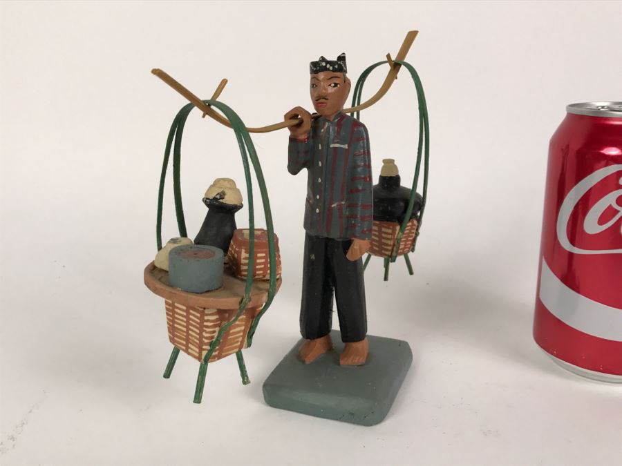 Vintage Indonesian Jogyakarta Doll [Photo 2]