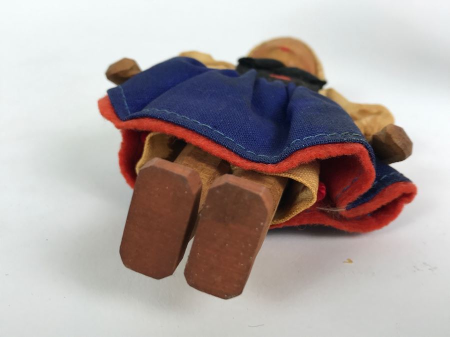 Vintage Carved Wood Doll [Photo 8]