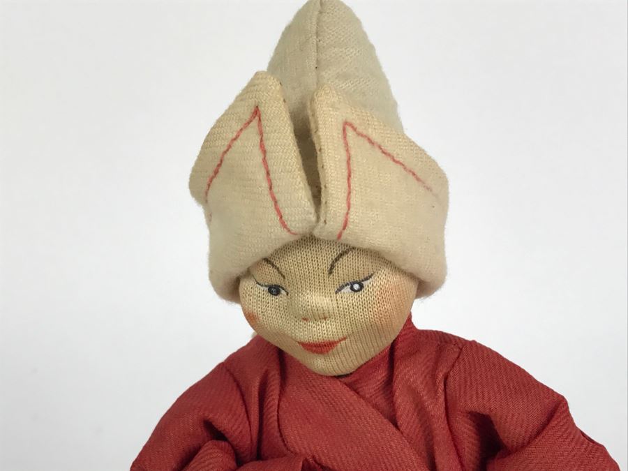 Vintage International Doll [Photo 4]