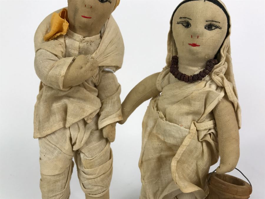 Pair Of Vintage International Dolls [Photo 6]