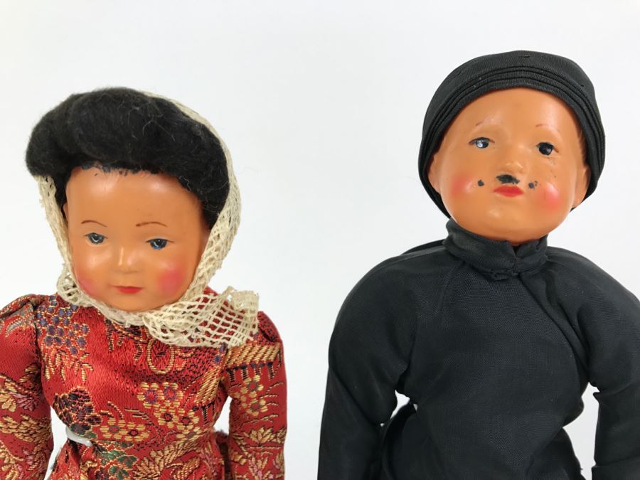Pair Of Vintage International Dolls [Photo 2]