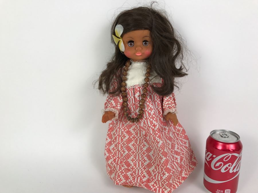 Vintage Hawaiian Doll Battery Operated By TOMY [Photo 1]
