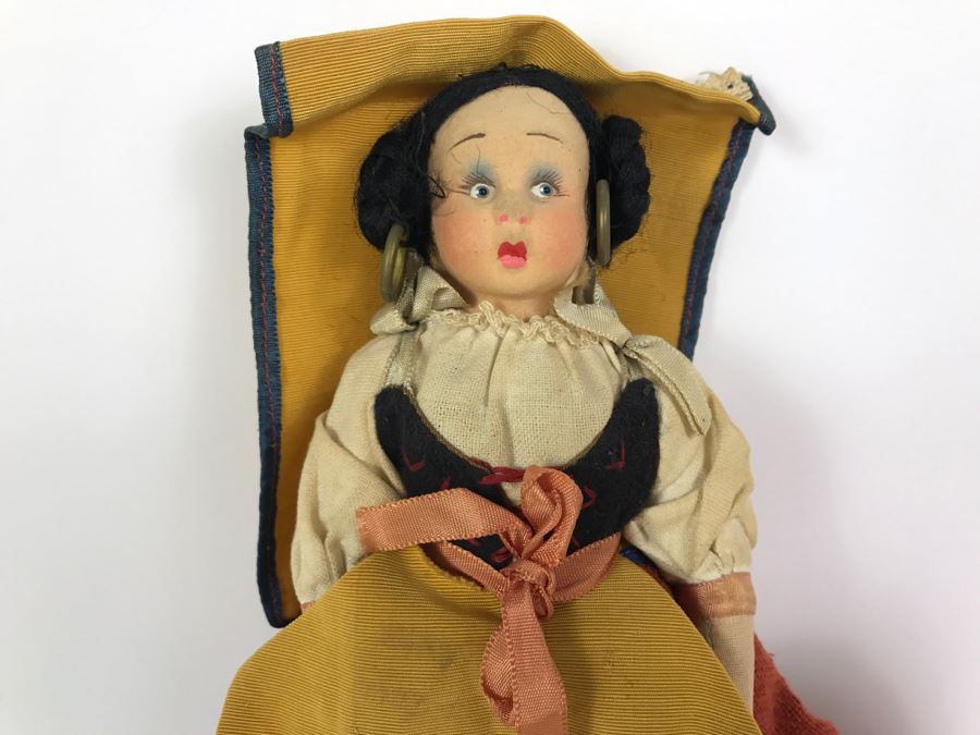 Vintage International Doll [Photo 4]