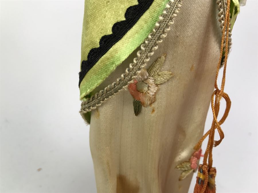 Pair Of Vintage Asian Dolls [Photo 5]