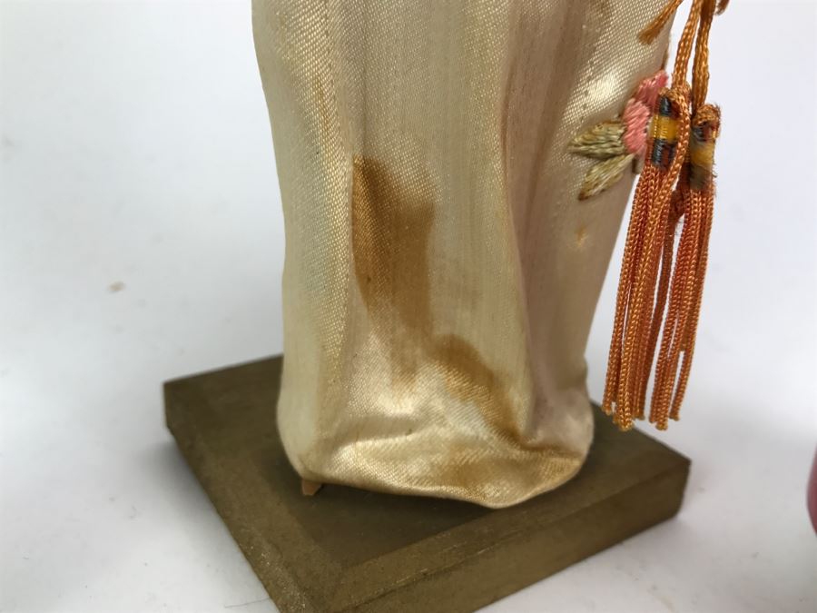 Pair Of Vintage Asian Dolls [Photo 6]