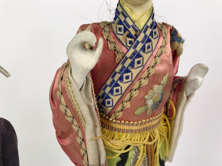 Pair Of Vintage Asian Dolls [Photo 3]