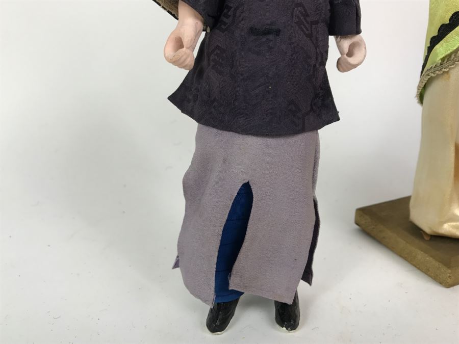 Pair Of Vintage Asian Dolls [Photo 10]