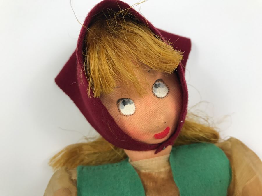 Vintage International Doll [Photo 2]