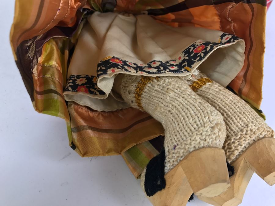 Vintage International Doll [Photo 9]